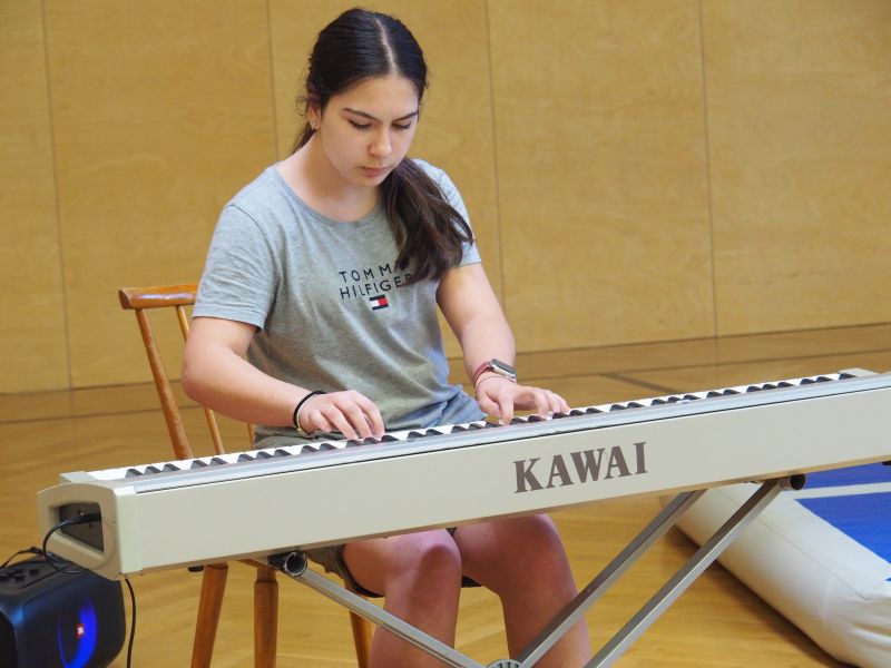 OLYMPUS DIGITAL CAMERA